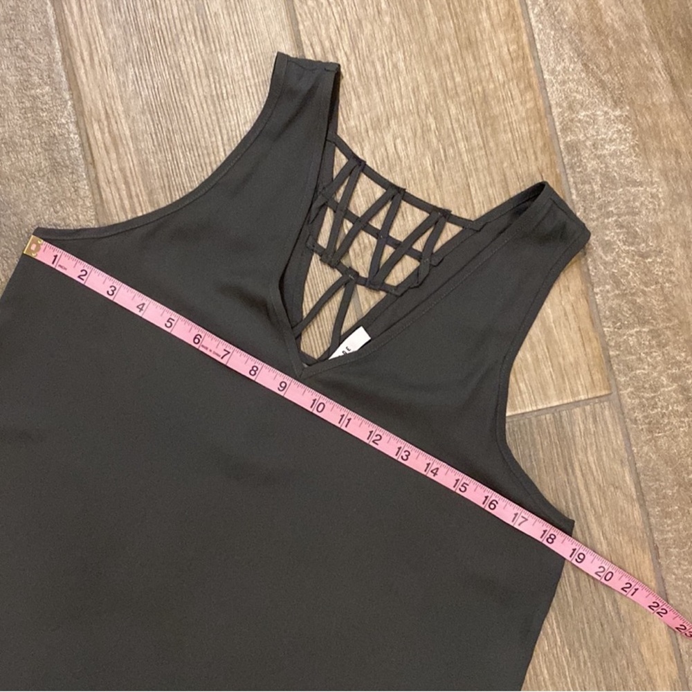 Ro & De Anthropologie Lattice Back Tank Top Medium Charcoal Gray Flowy - Picture 7 of 10